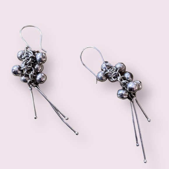 Silver Dangly Cluster earrings - Picture 3 of 3